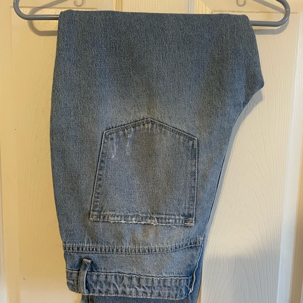 Vervet Ripped Boyfriend Jeans